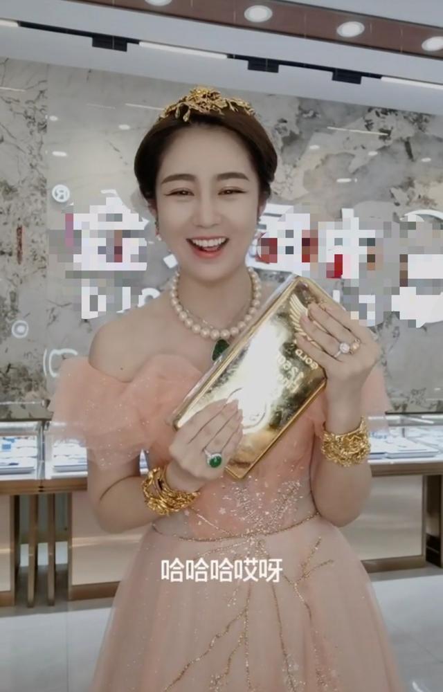 抱金砖苹果版蛋仔派对苹果版-第2张图片-太平洋在线下载
